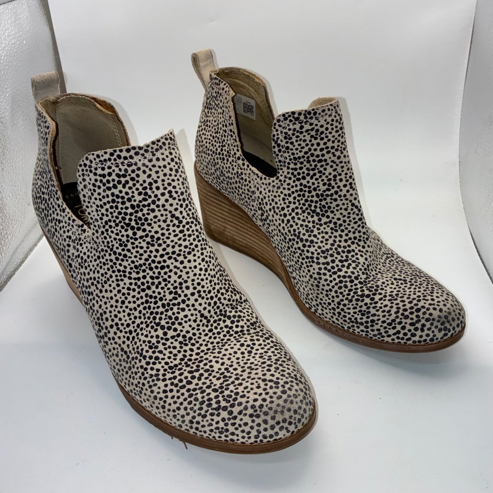 TOMS Kala Animal Print Wedge Booties Tan Black Cheetah Dot Cut Out Boots 9.5